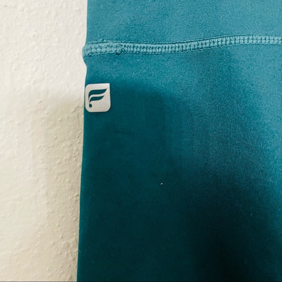 Fabletics Capri Leggings - Picture 2 of 2